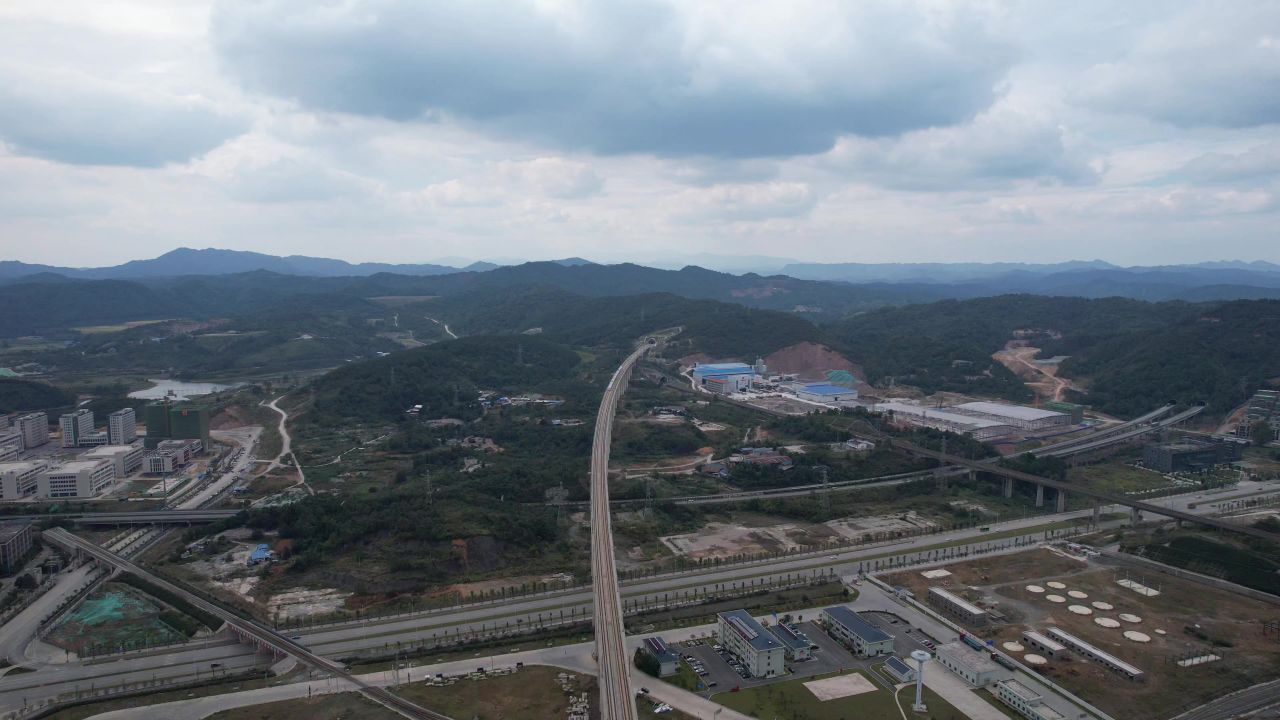 交通运输高铁高架桥交通火车站航拍 