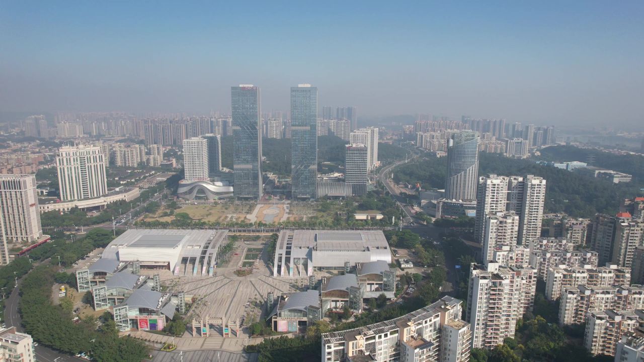 广东江门五邑华侨广场万达广场航拍 