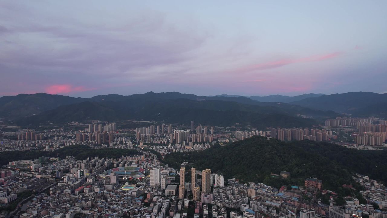 福建龙岩城市落日晚霞夕阳夜幕降临航拍 
