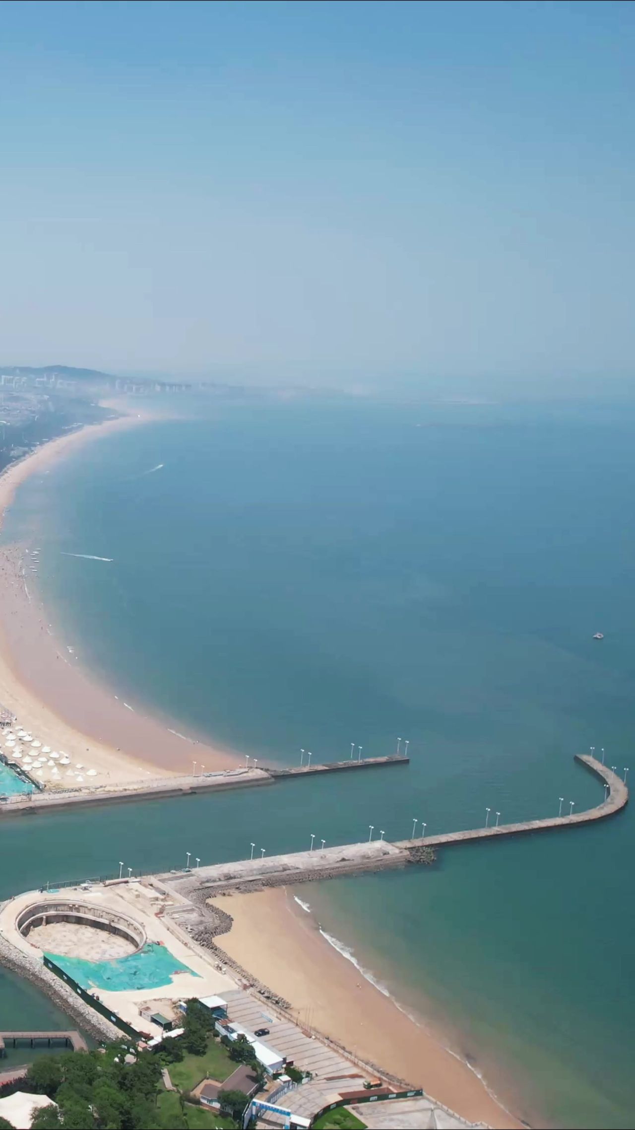 大海海浪沙滩自然风光竖屏航拍 