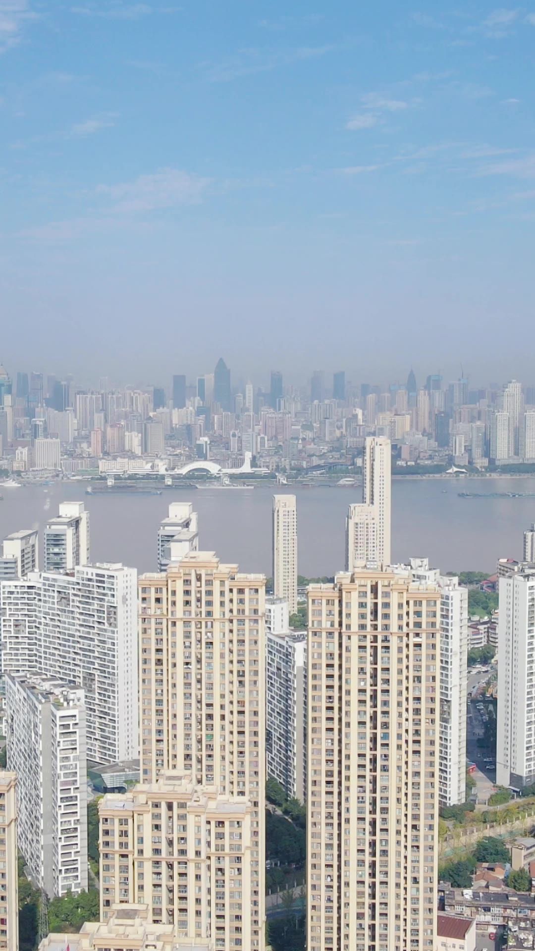  城市航拍武汉沙湖片区高楼建设