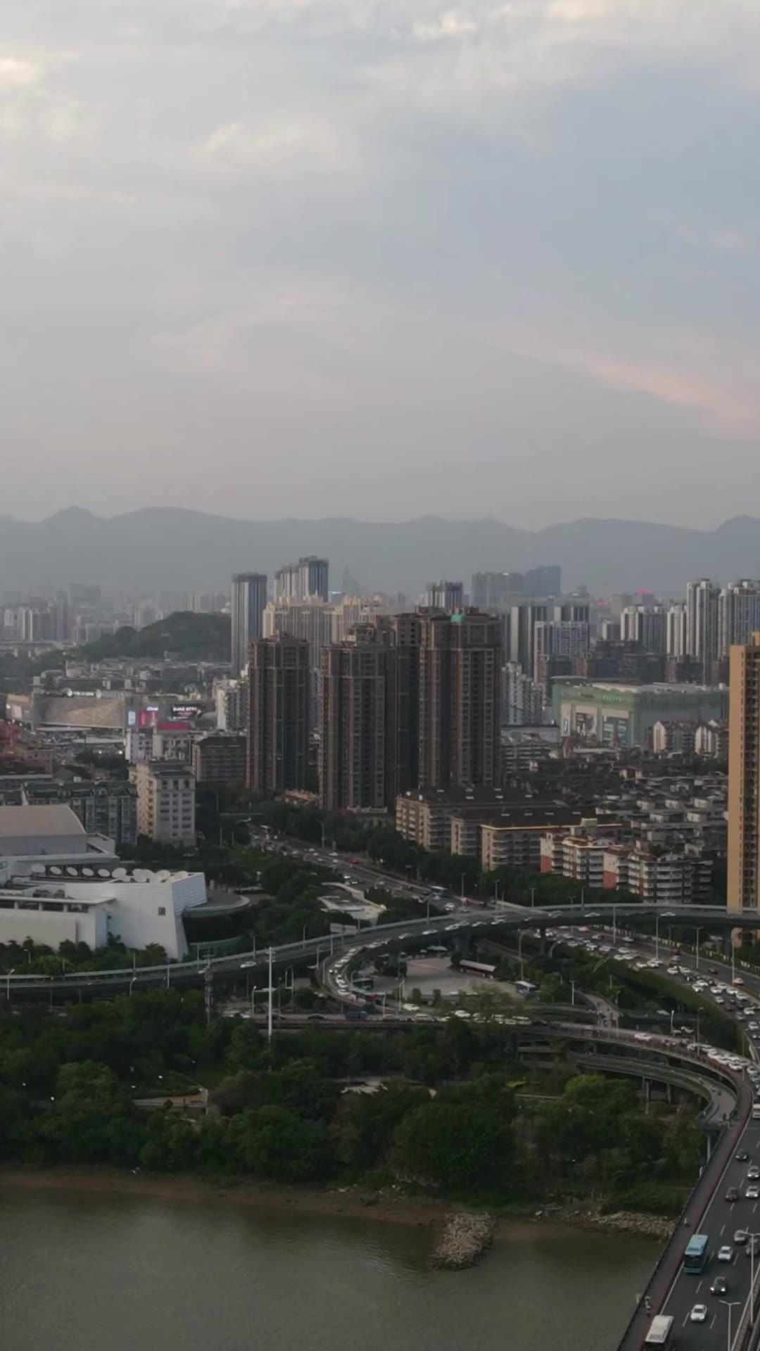城市延时福州交通竖屏航拍延时