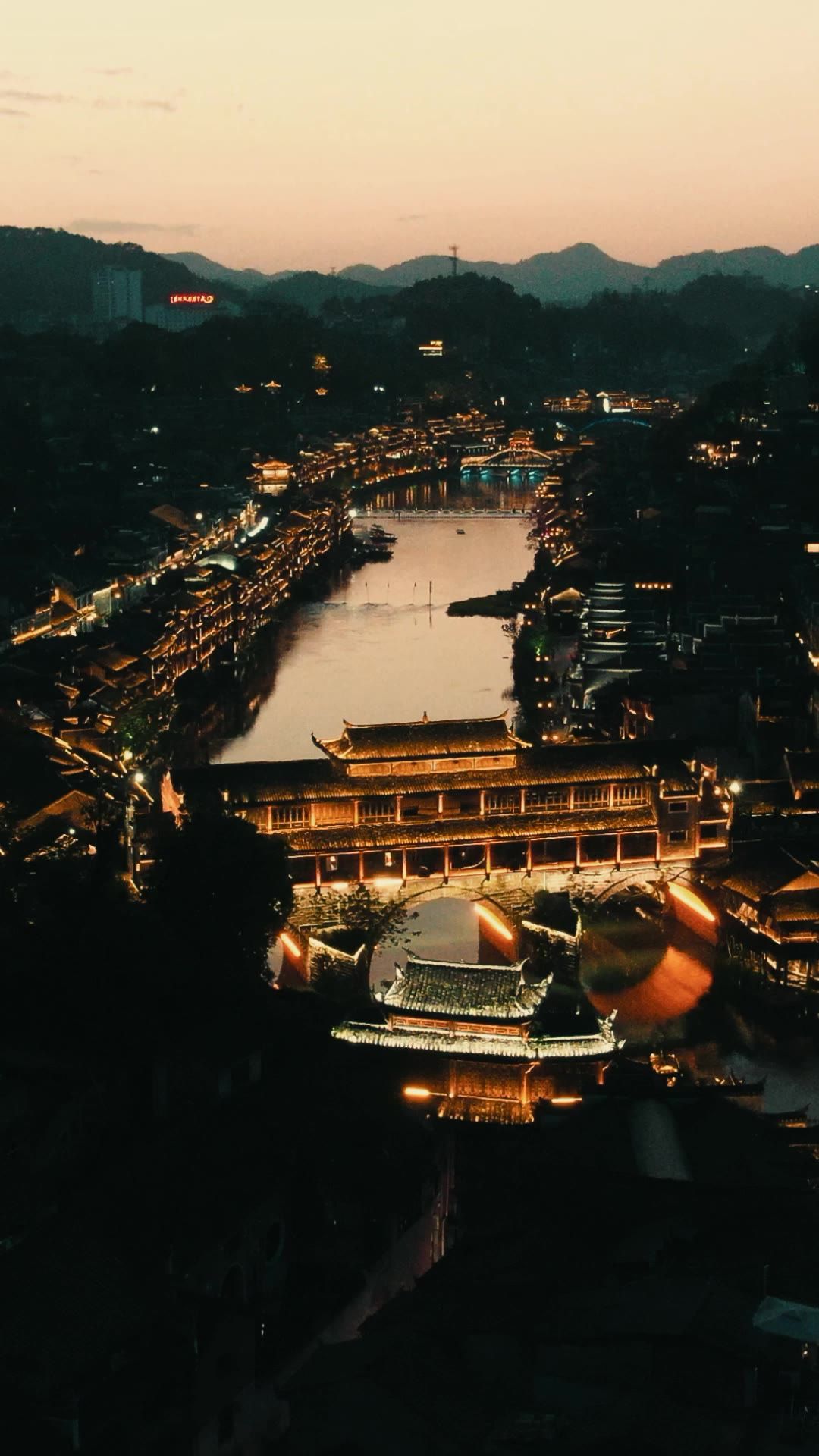 旅游景区湖南湘西凤凰古城夜景