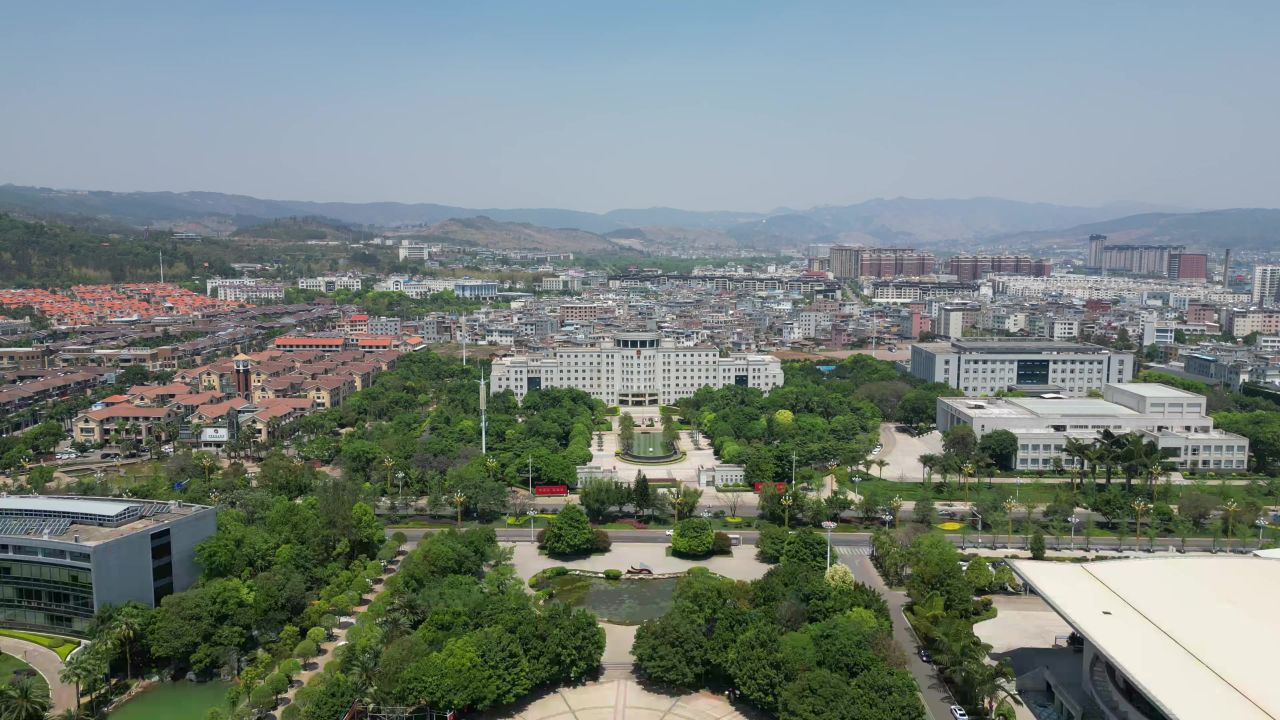 云南弥勒城市风光航拍 