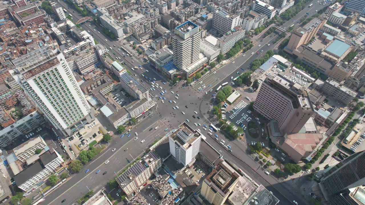 城市十字交叉路口交通航拍云南