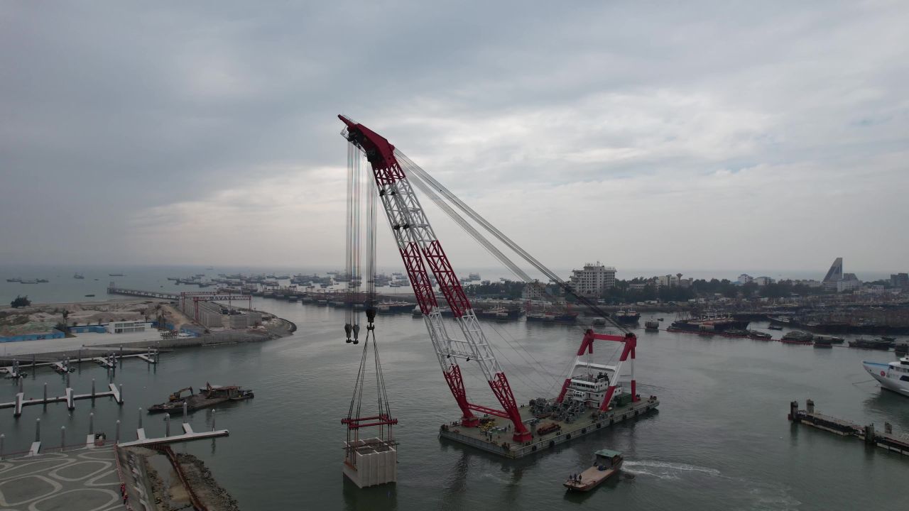 海上 起重机 吊塔 航拍