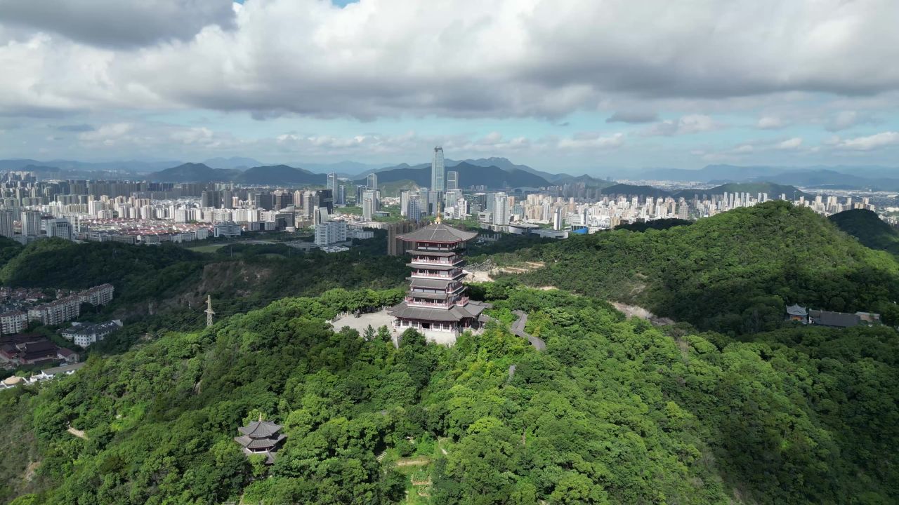 航拍台州白云飞瀑公园白云阁