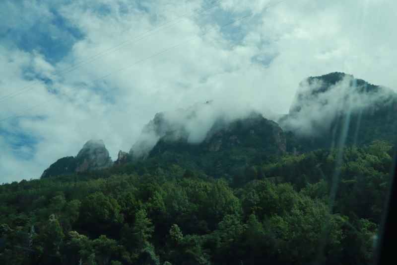 山野大雾