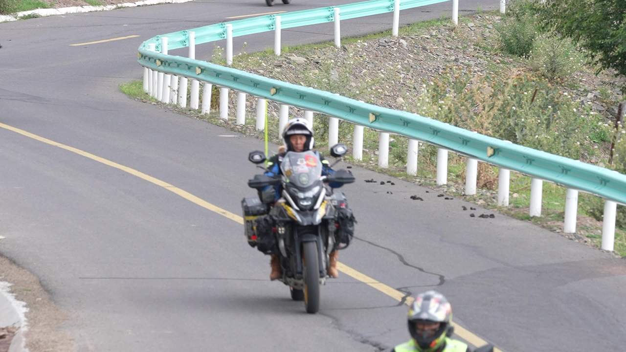 摩托车自驾