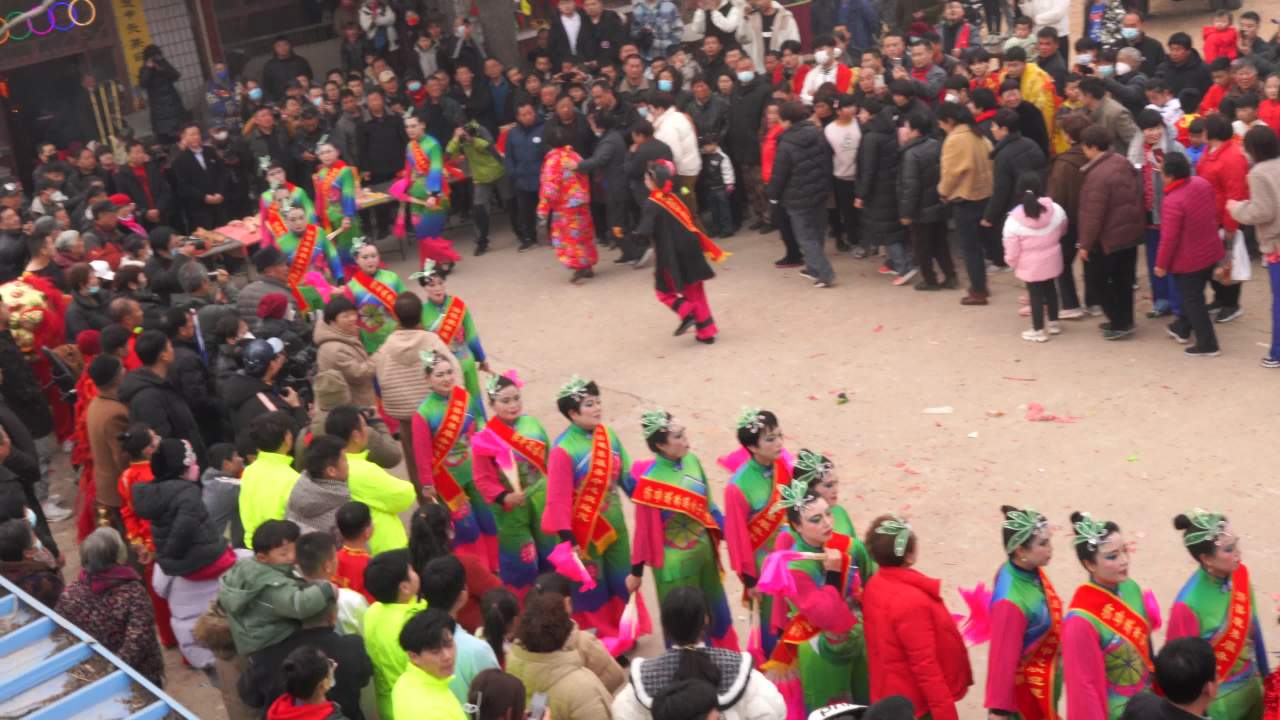 乡村春节民俗表演