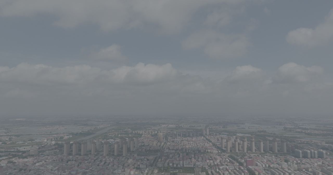 云端俯瞰现代都市