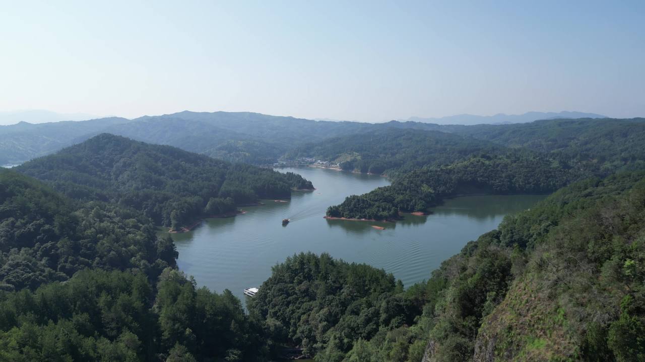湖山之间静谧之旅