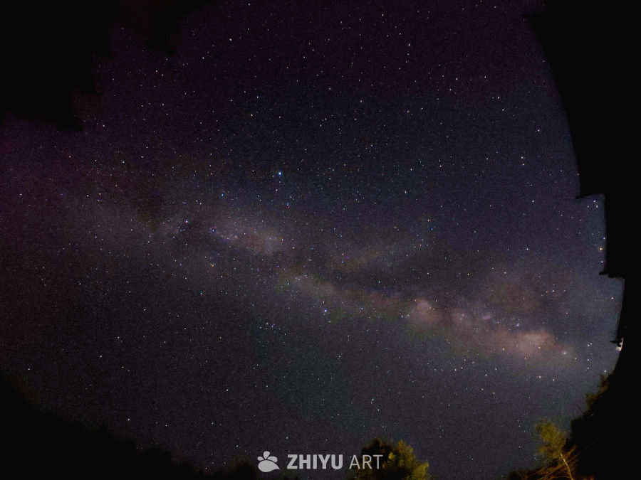 璀璨星空下的宁静时光