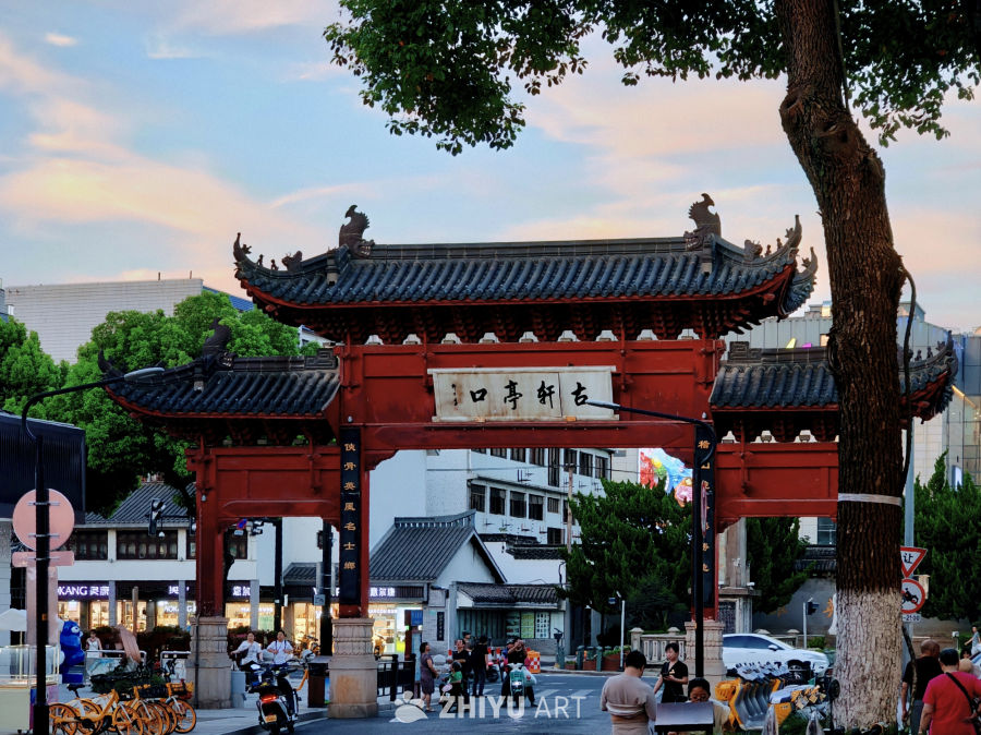 宁静的绍兴古轩亭口历史街区
