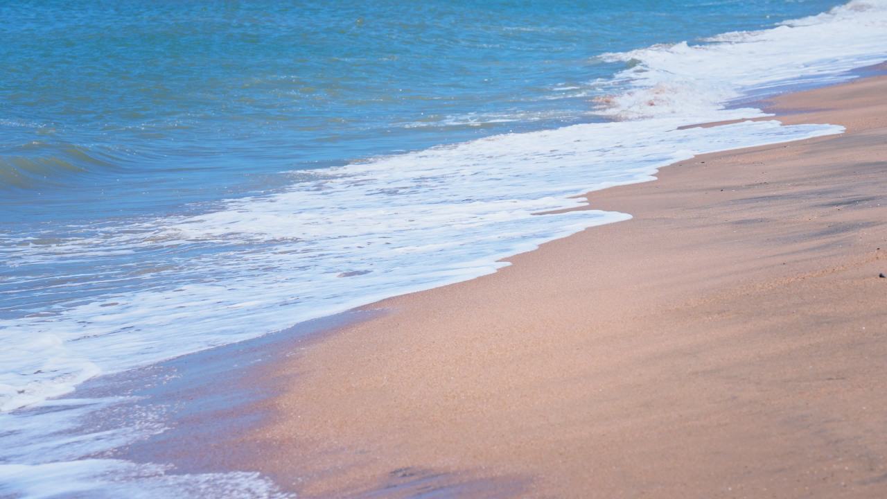 海南三亚海边海浪实拍升格视频-7 2025.8.8 6
