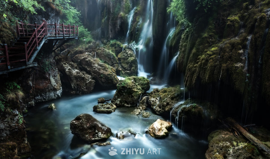 幽谷瀑布静谧景