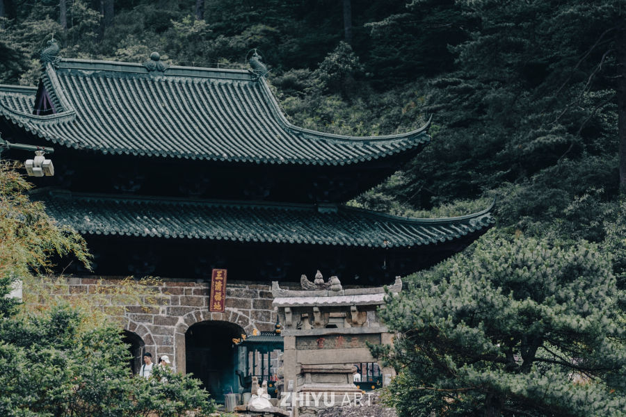 古寺青山图