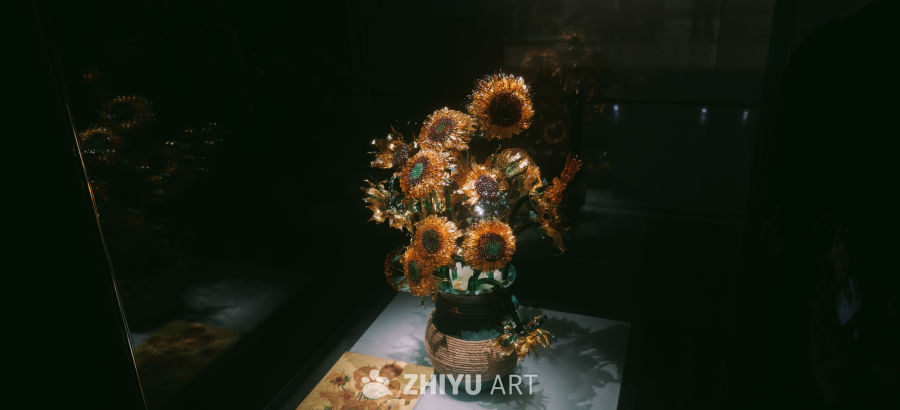 玻璃向日葵艺术展