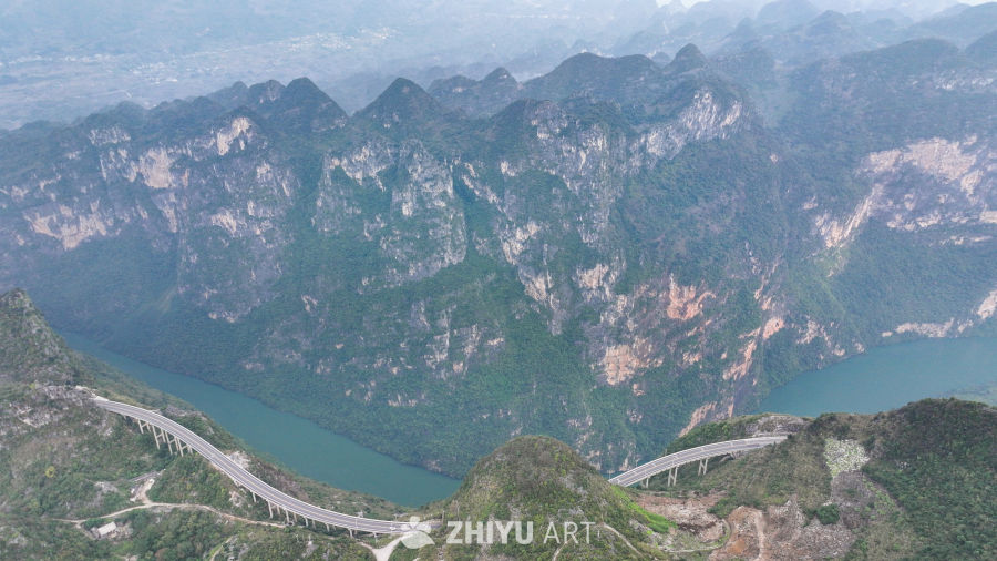 航拍山区公路  贵州关兴公路 7