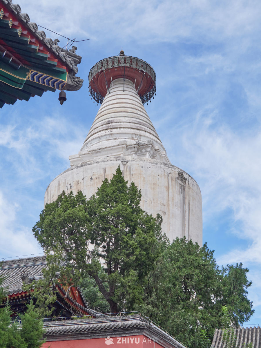 北京妙应寺白塔建筑细节特写