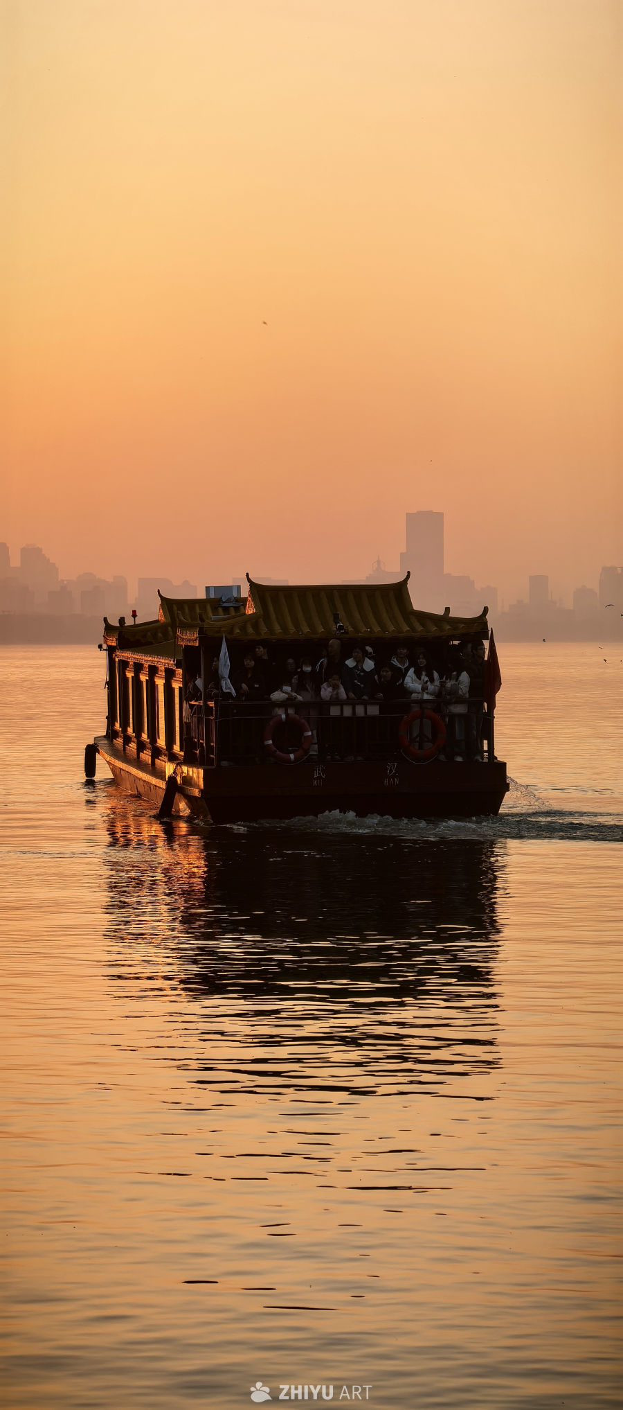 东湖游船
