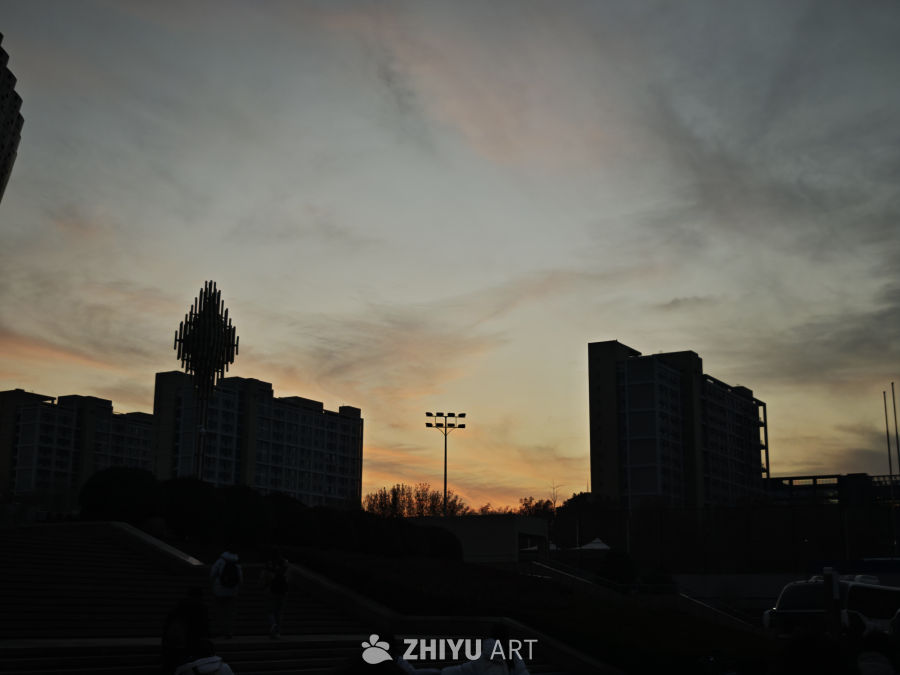 黄昏城市剪影