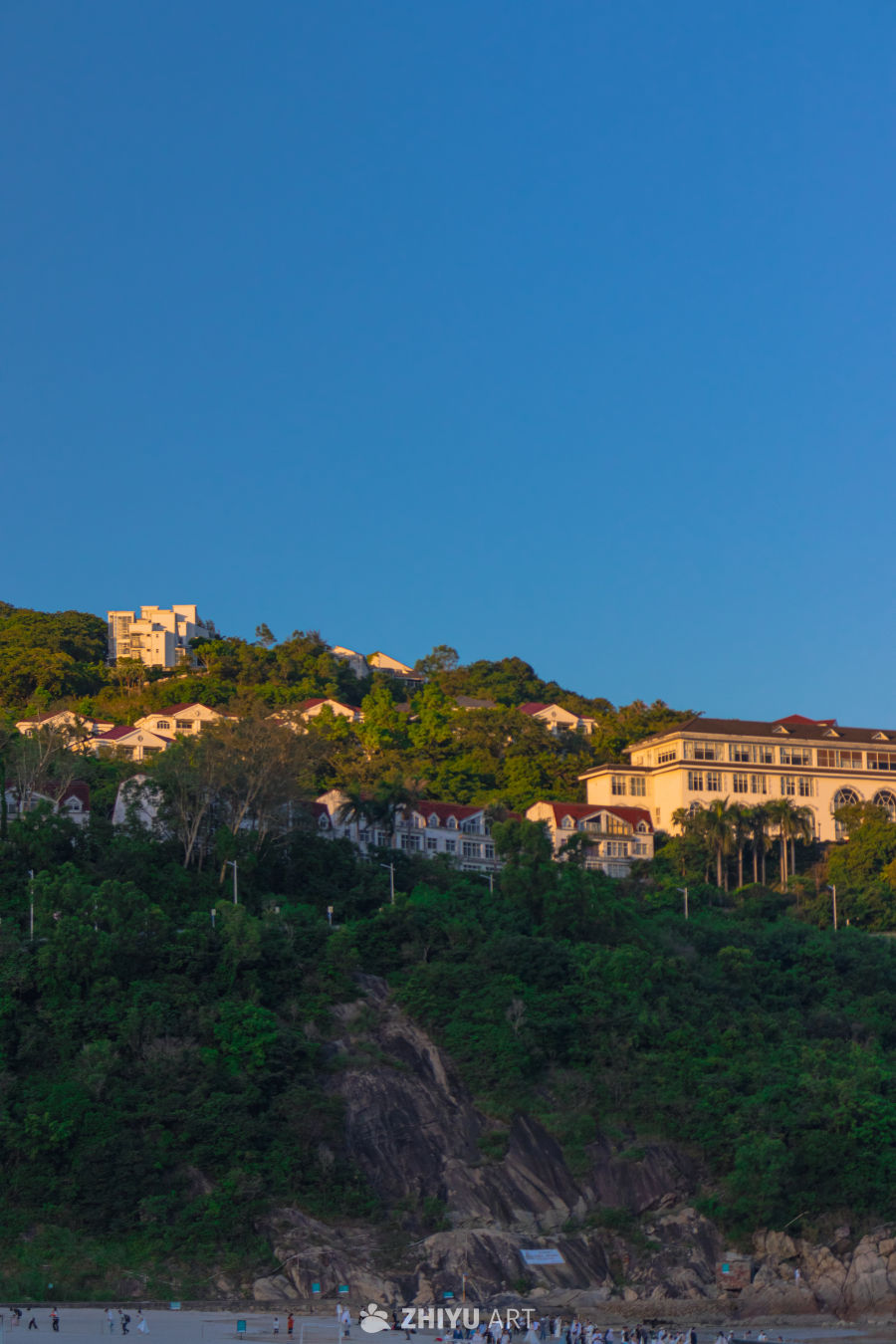 海滨别墅夕阳图