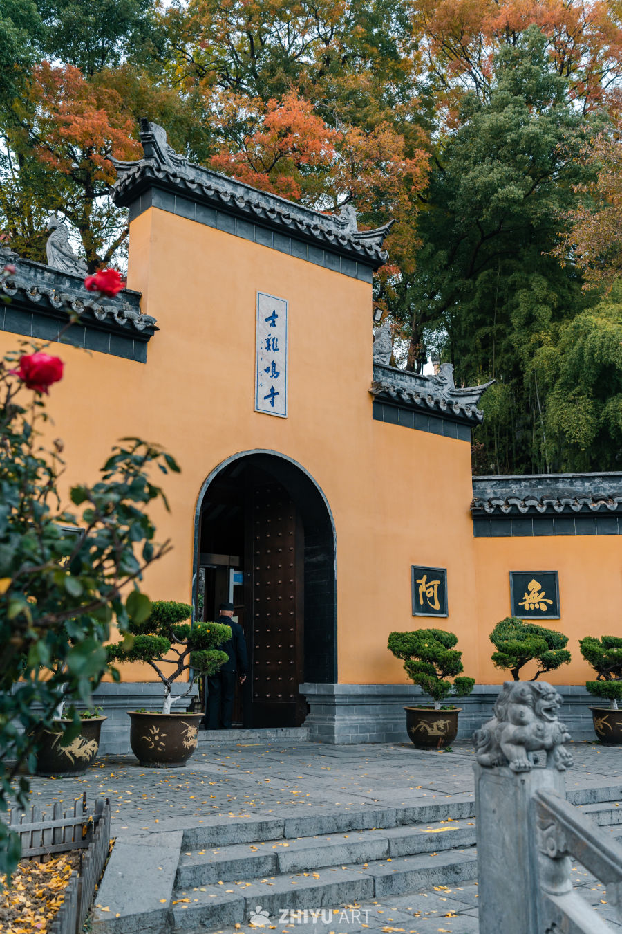 古鸡鸣寺