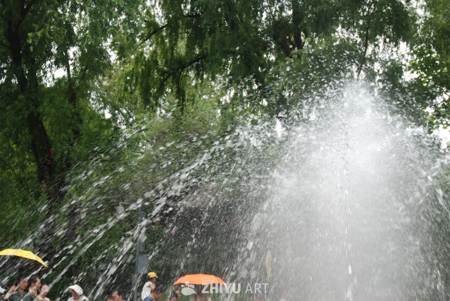 水