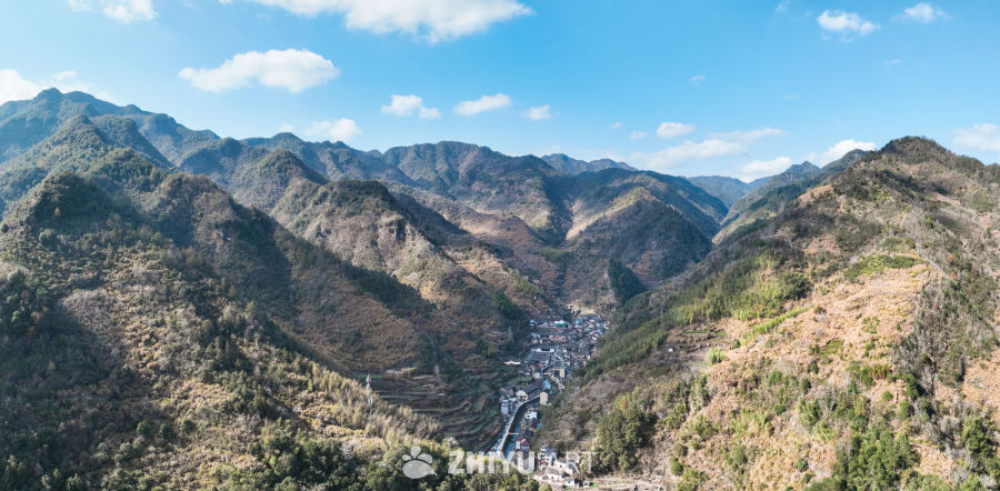 浙江金华武义山下鲍村航拍全景 3