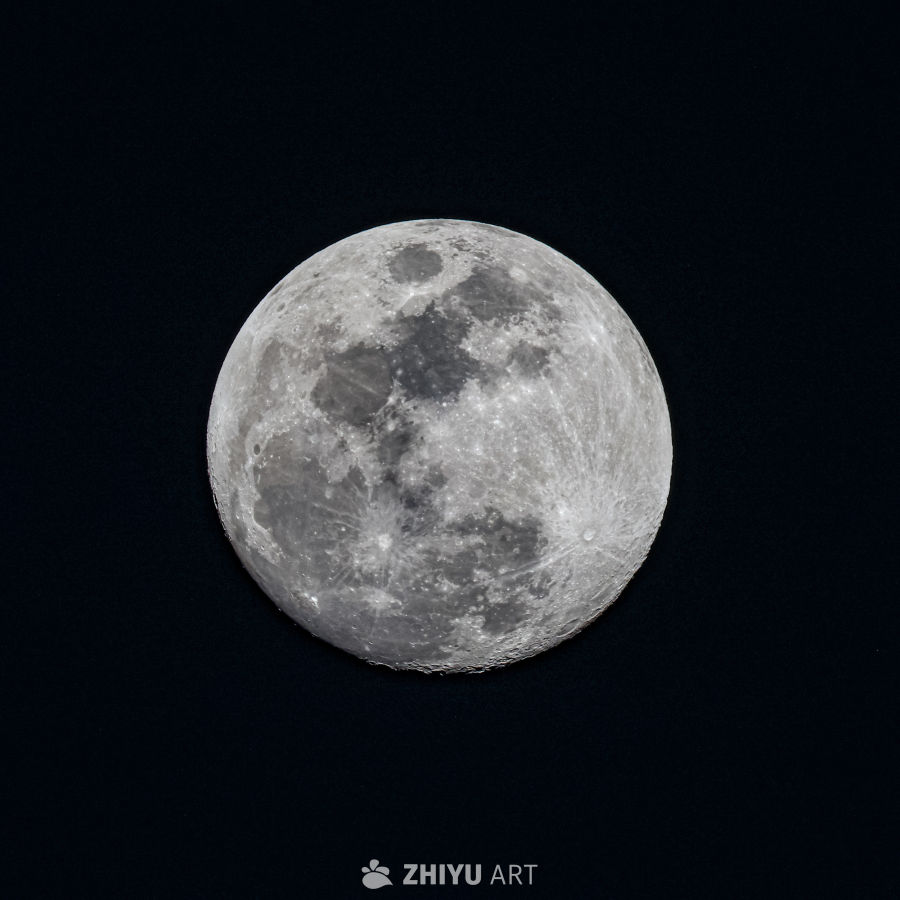 宁静的满月之夜