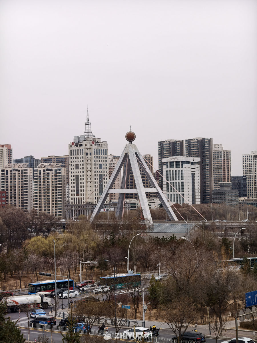 西宁昆仑桥南山寺风光