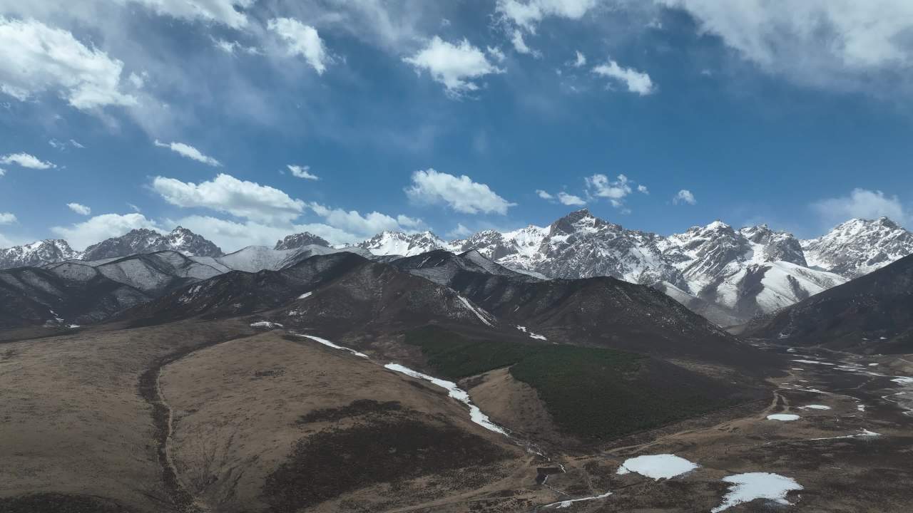 甘肃武威天祝马牙雪山航拍西北自然风光 4