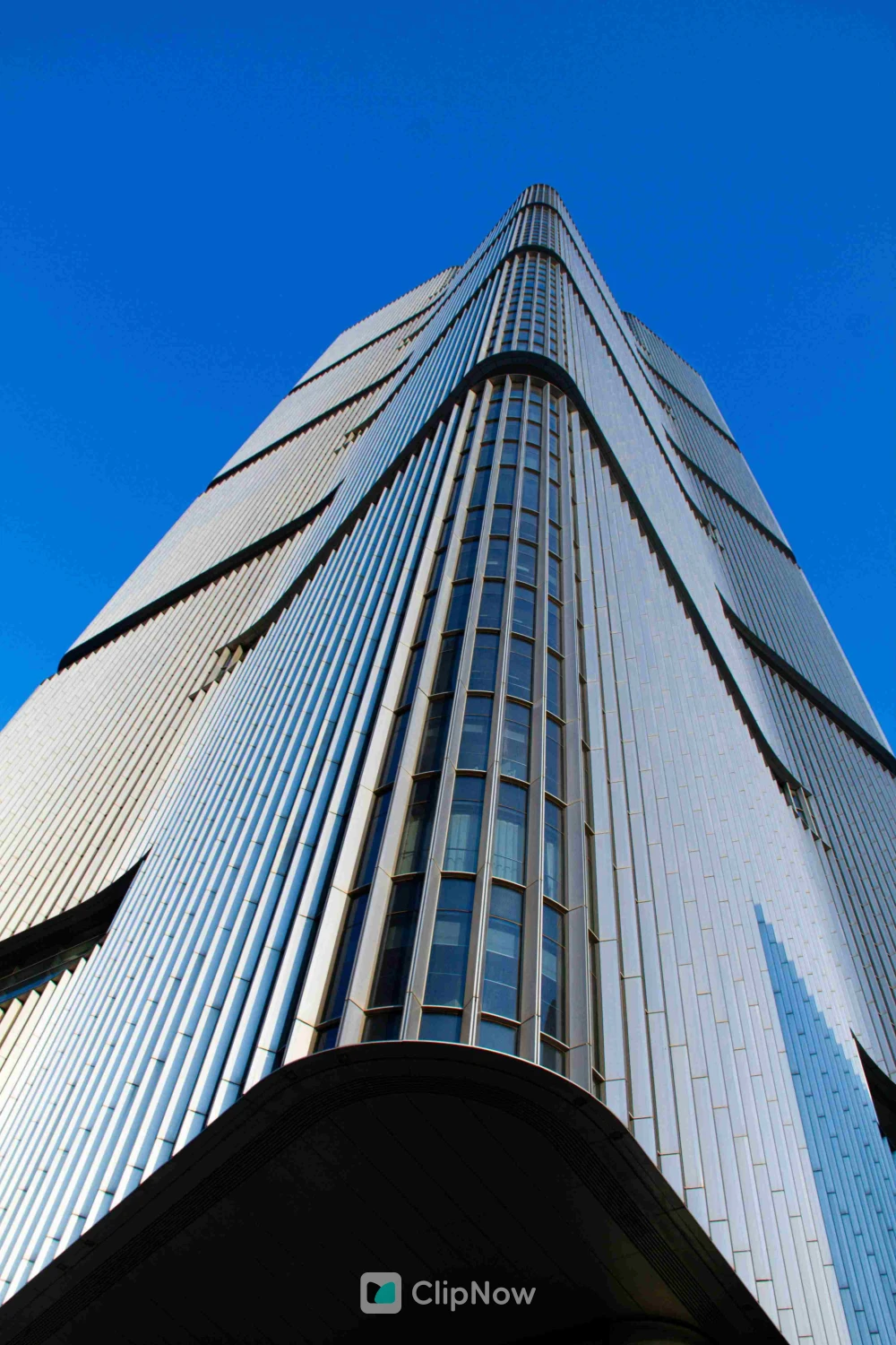 现代摩天大楼仰拍建筑摄影商务背景