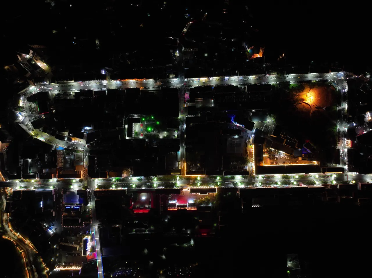 城市夜景航拍与街道俯瞰