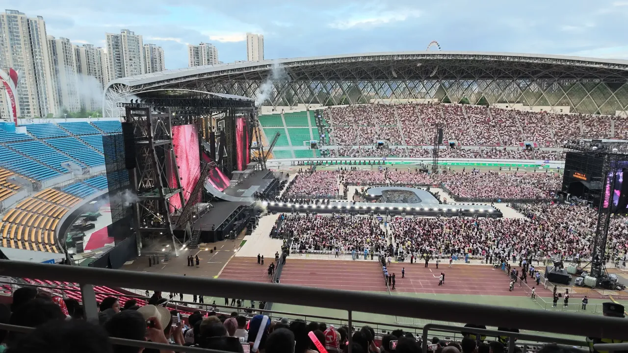 演出 4