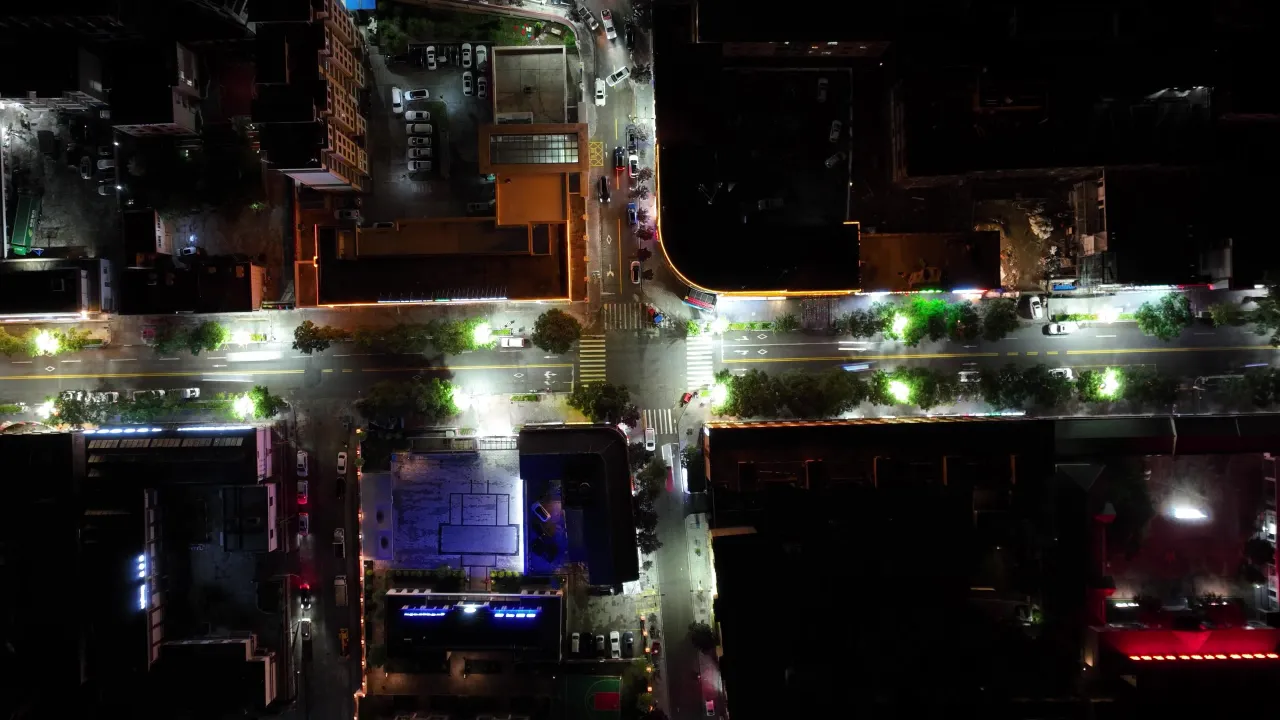 夜间城市十字路口垂直俯瞰延时摄影